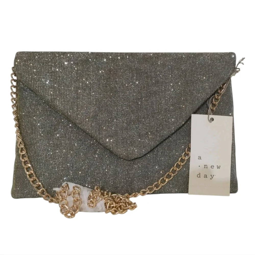 A New Day Responsible Style Gold And Silver Clutch Bag w Gold Chain‎ Strap NEW